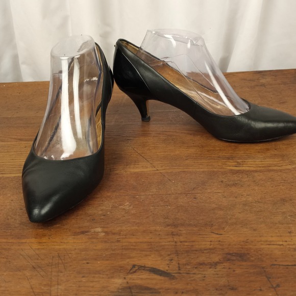 TED BAKER Black Leather Kitten Heel Pumps UK7/US9 - Picture 1 of 11